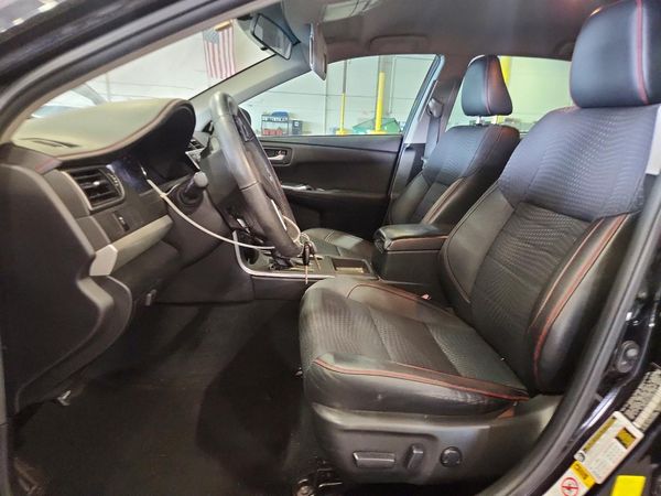 2017 TOYOTA CAMRY