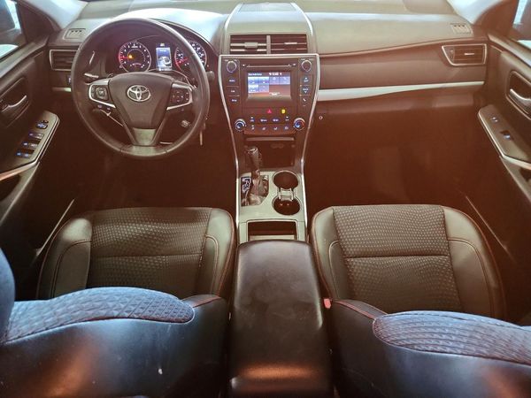 2017 TOYOTA CAMRY