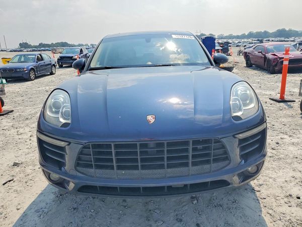 2015 PORSCHE MACAN