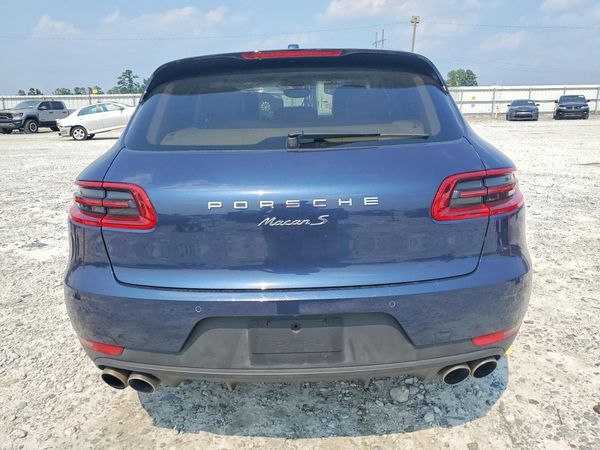 2015 PORSCHE MACAN