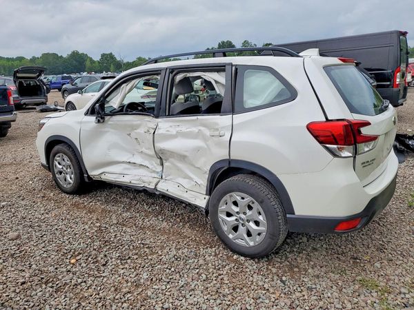 2021 SUBARU FORESTER Base