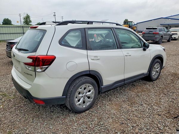 2021 SUBARU FORESTER Base