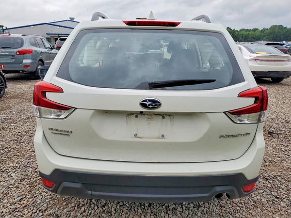 2021 SUBARU FORESTER Base