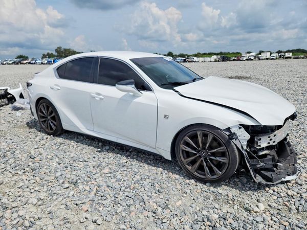 2021 LEXUS IS