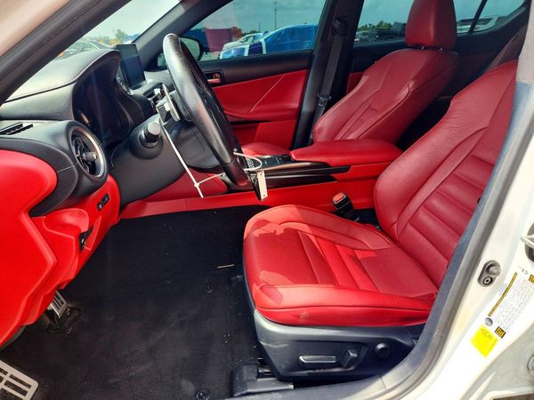 2021 LEXUS IS