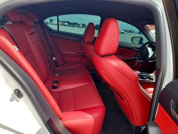 2021 LEXUS IS