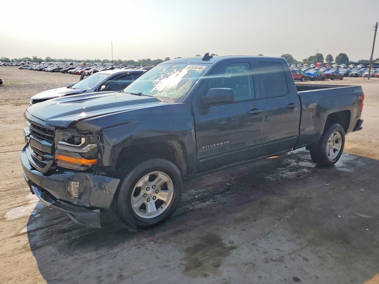 2017 CHEVROLET SILVERADO LT