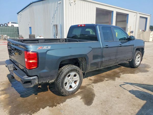 2017 CHEVROLET SILVERADO LT