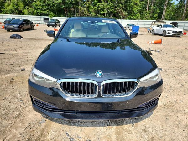 2018 BMW 530E