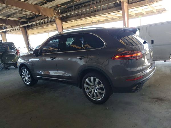 2016 PORSCHE CAYENNE E-Hybrid