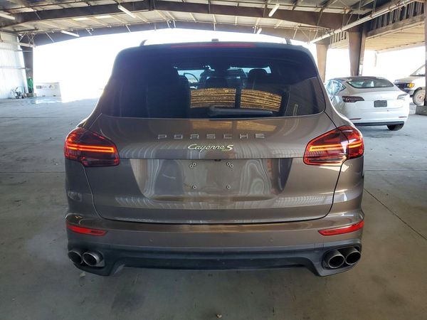 2016 PORSCHE CAYENNE E-Hybrid