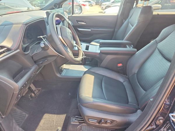 2025 TOYOTA SIENNA