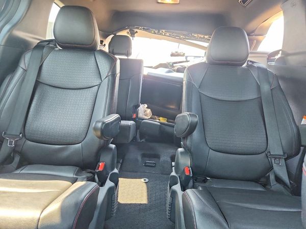 2025 TOYOTA SIENNA