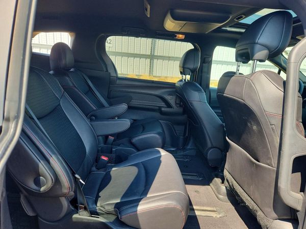 2025 TOYOTA SIENNA