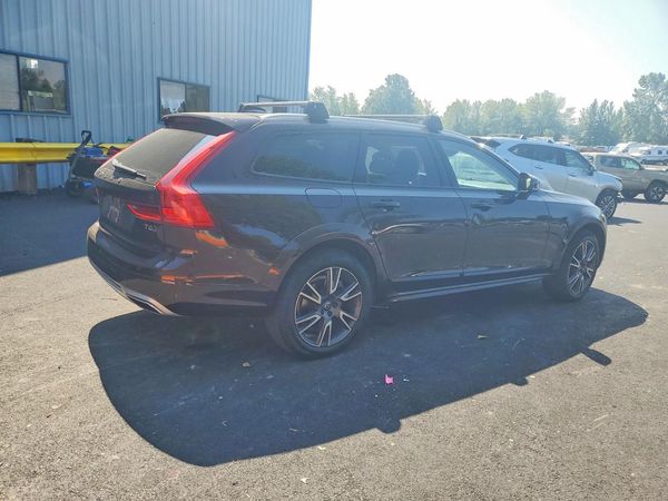 2017 VOLVO V90 CROSS COUNTRY Inscription