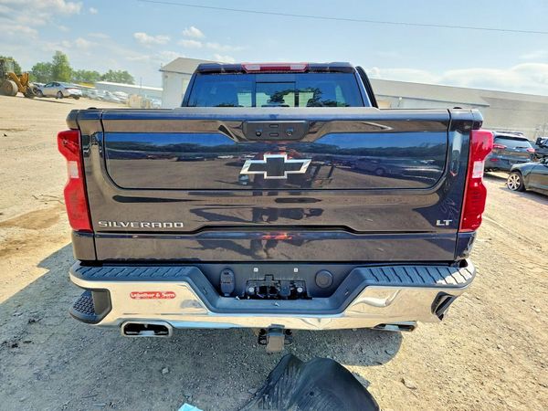 2024 CHEVROLET SILVERADO LT — DIRR