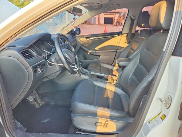 2017 VOLKSWAGEN JETTA SEL, SEL Premium