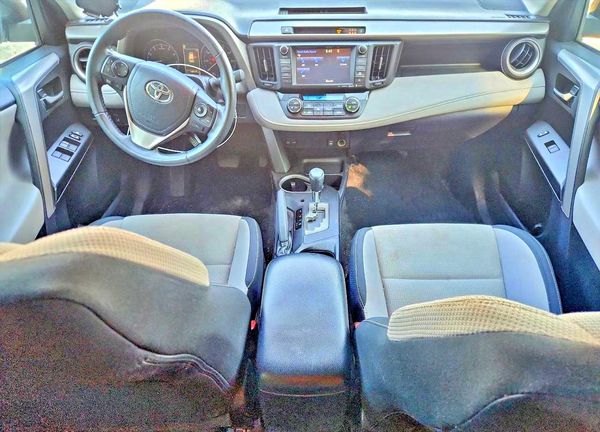 2017 TOYOTA RAV4 XLE