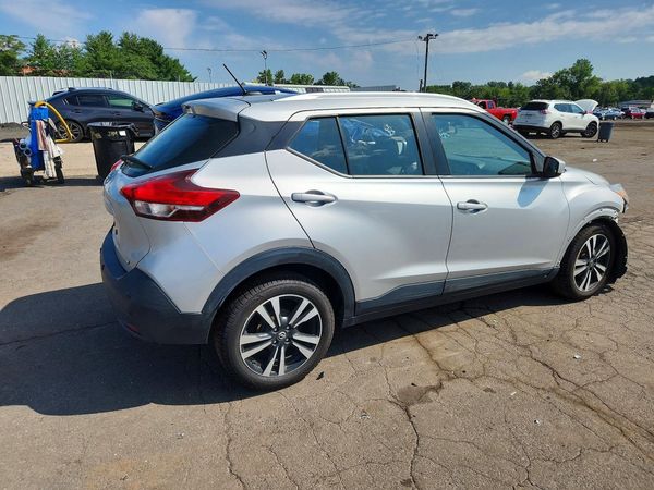 2020 NISSAN KICKS