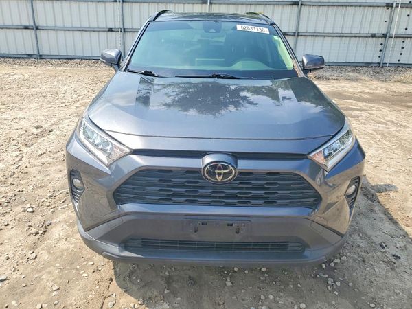 2019 TOYOTA RAV4 XLE / XLE Premium 4WD