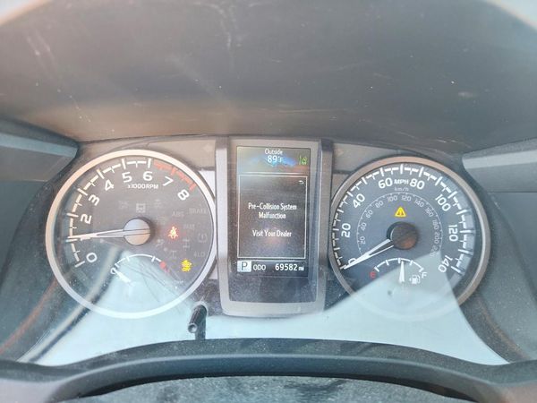 2022 TOYOTA TACOMA SR5