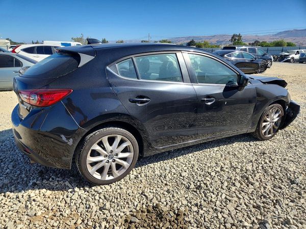 2015 MAZDA 3 Touring/GS