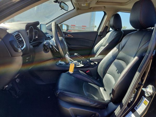 2015 MAZDA 3 Touring/GS