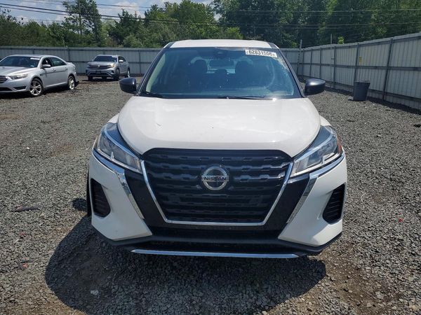 2021 NISSAN KICKS