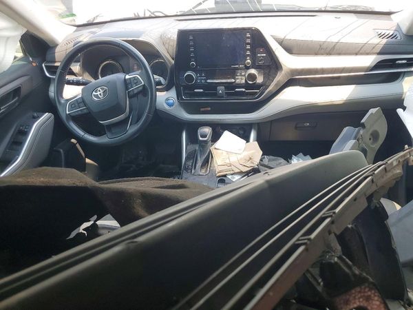 2022 TOYOTA HIGHLANDER LE — CKPT