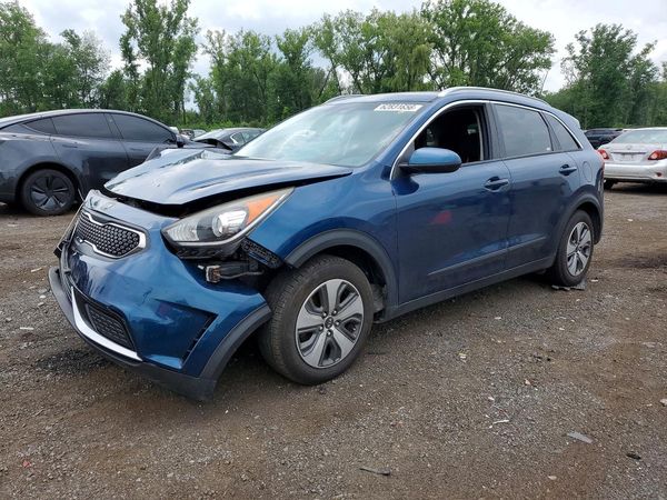 2017 KIA NIRO