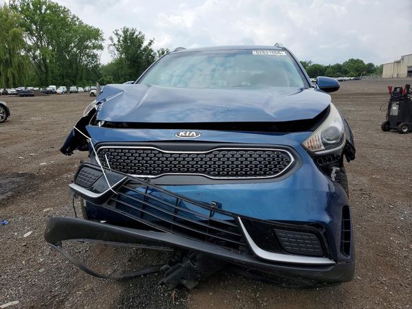 2017 KIA NIRO