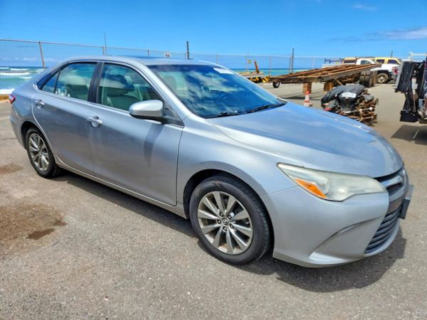2015 TOYOTA CAMRY — Passenger 3/4