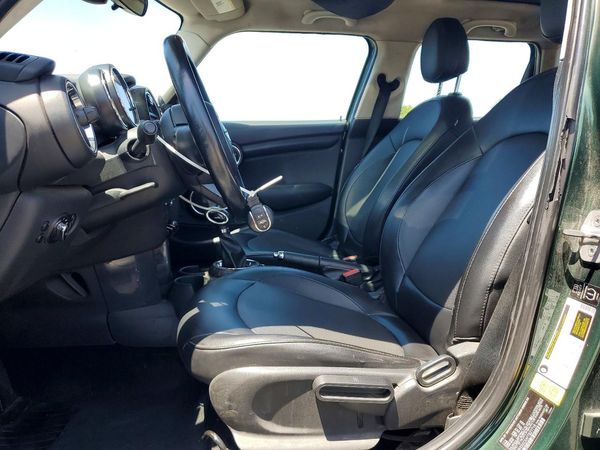 2015 MINI COOPER