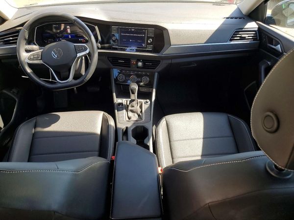 2023 VOLKSWAGEN JETTA SE w/ Sunroof