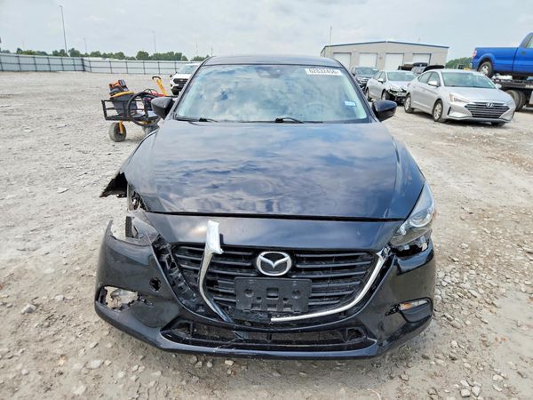 2018 MAZDA 3 Touring