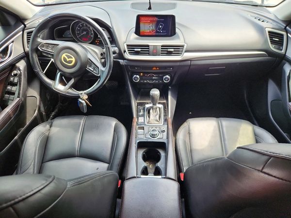 2018 MAZDA 3 Touring