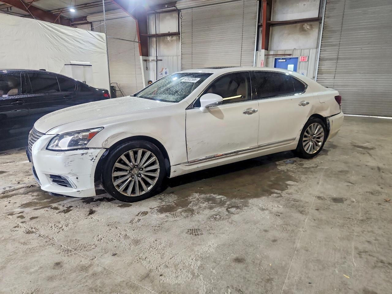 2016 LEXUS LS