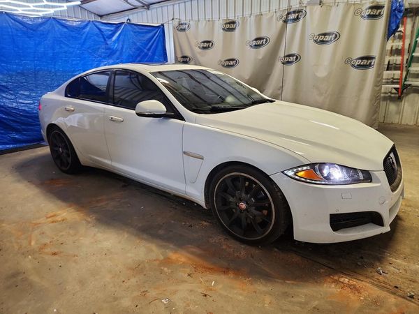 2015 JAGUAR XF Sport & Portfolio