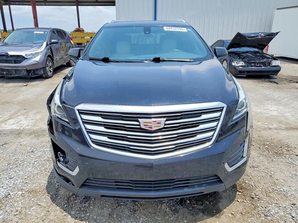 2017 CADILLAC XT5
