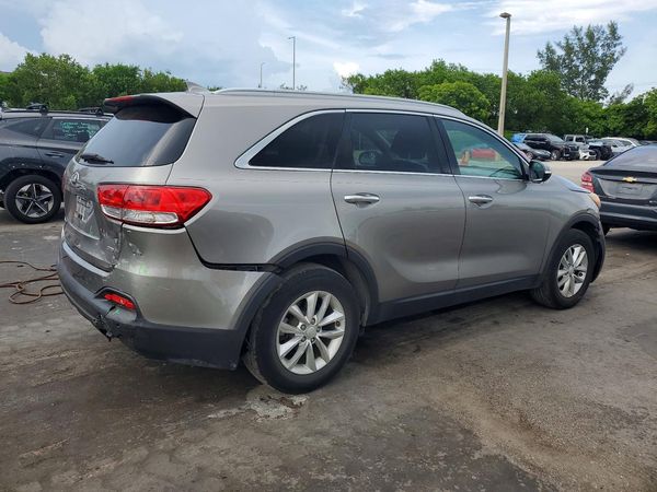 2017 KIA SORENTO L, LX
