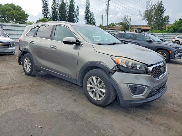 2017 KIA SORENTO L, LX
