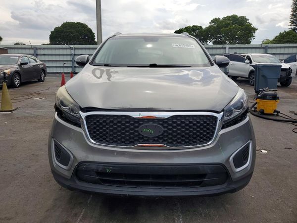 2017 KIA SORENTO L, LX