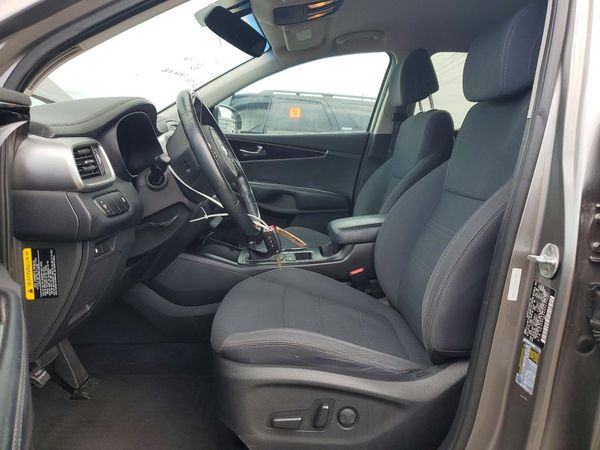 2017 KIA SORENTO L, LX