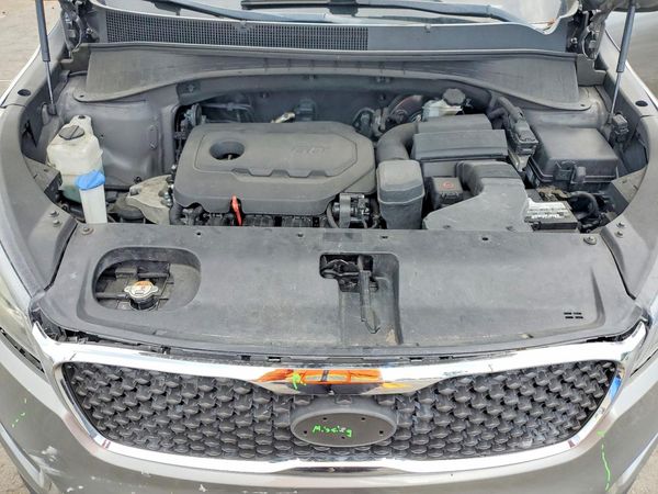 2017 KIA SORENTO L, LX