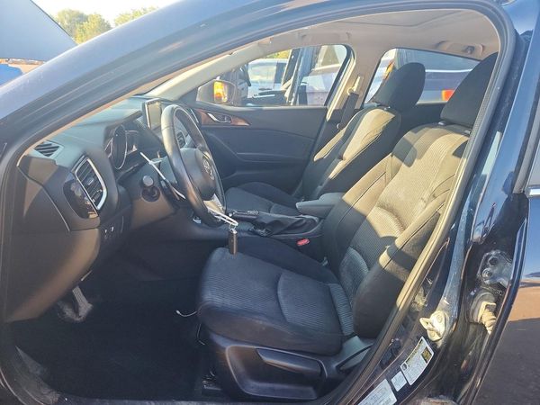 2015 MAZDA 3