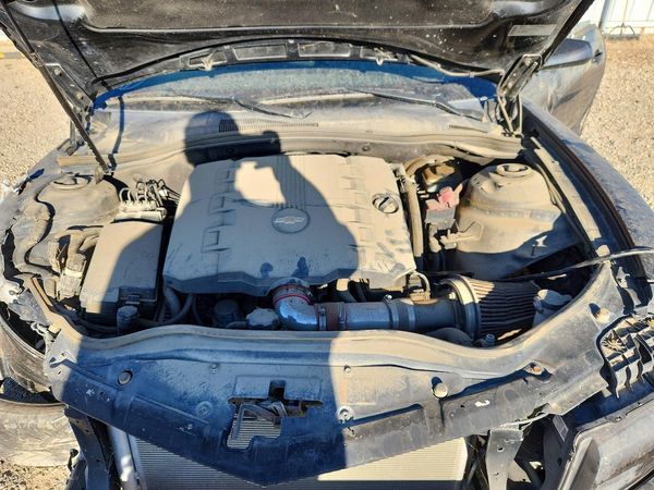 2014 CHEVROLET CAMARO 2LS — Engine bay