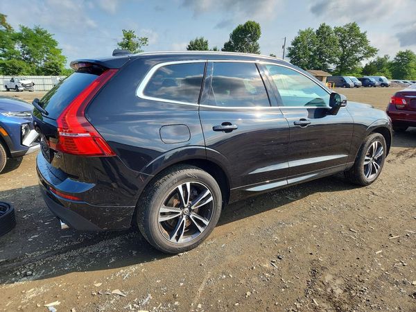 2019 VOLVO XC60 Momentum