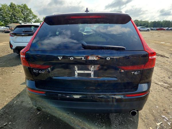 2019 VOLVO XC60 Momentum