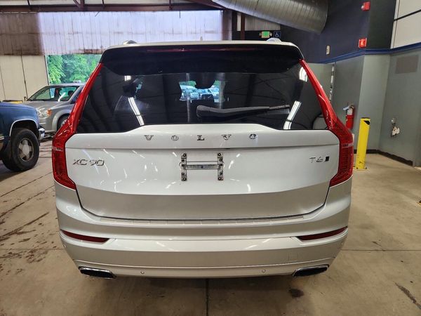 2016 VOLVO XC90 SV42 Momentum