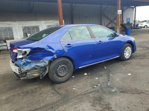 2012 TOYOTA CAMRY